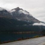 Der Bow Lake am Icefields Parkway im Regen