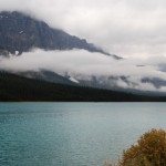 Der Waterfowl Lake am Icefields Parkway in Alberta