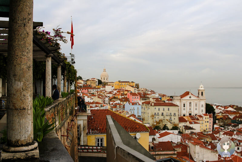 Der Miradouro Santa Luzia in Lissabon