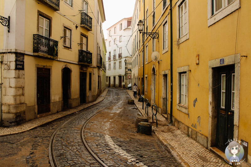 Die Gassen von Lissabon im Regen