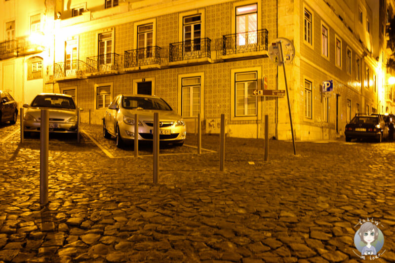 Die beleuchteten Gassen von Alfama