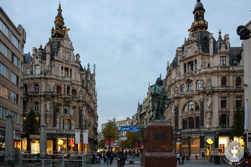 Ein Blick zurück in die Innenstadt von Antwerpen