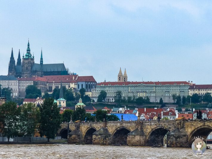 Stadtansicht von Prag bei Hochwasser