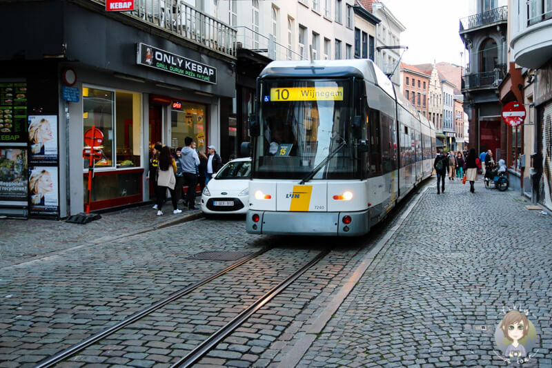 Die Straßenbahn im Zentrum von Antwerpen