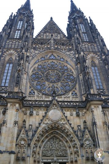 Fassade des Veitsdoms in Prag