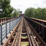 Oberirdische Bahnschienen an der Zeche Zollverein