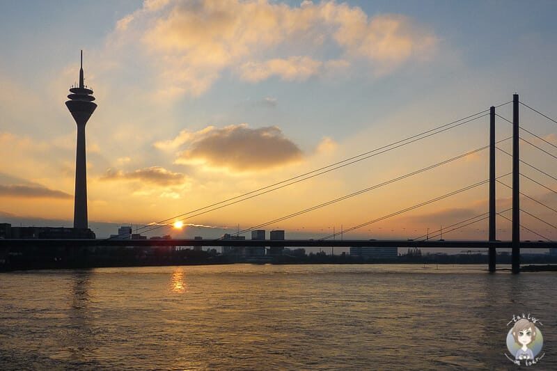 Blick vom Rheinufer Düsseldorf