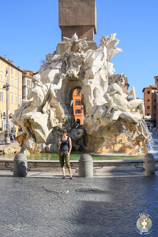Blick auf den Brunnen auf der Piazza Navona in Rom