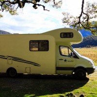Stellplatz auf dem Cascade Creek DOC Campingplatz in Neuseeland
