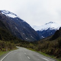 Fahrt durch die Bergweld richtung Milford Sound