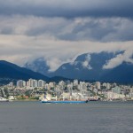 Blick vom Canada Place in Vancouver auf die andere Seite