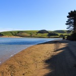 schöner Sandstrand am Weir Beach