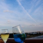 Cocktails beim Auslaufen aus dem Hafen von Warnemünde
