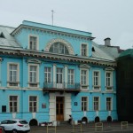 Ein blaues Gebäude in St. Petersburg