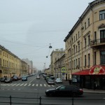 Eine Hauptstraße in St. Petersburg