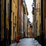 Eine Gasse in der Altstadt von Stockholm