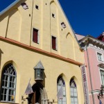 schöne, bunte Häuser in Tallinns Altstadt