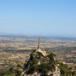 Das Steinkreuz auf dem Puig de Sant Salvador