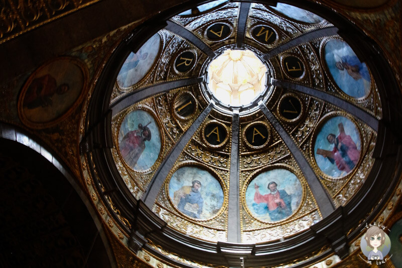 Im Innenraum der Basilika Lluc