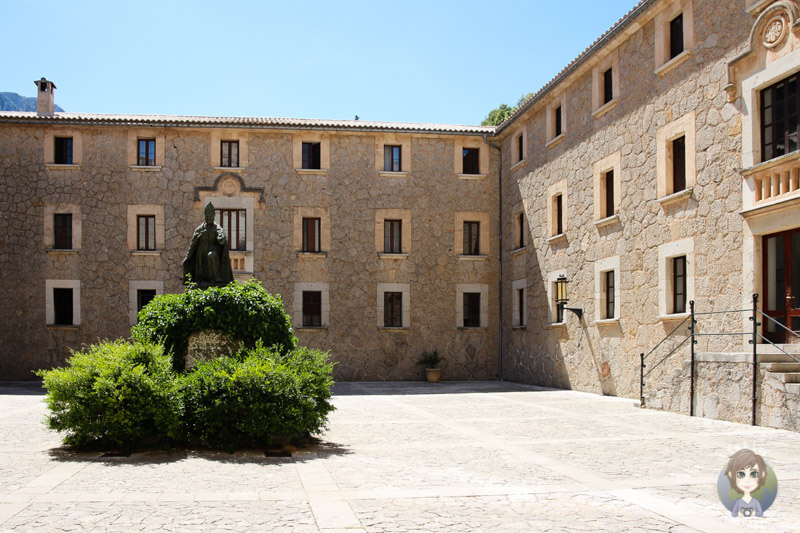 Placa del Bisbe Campins im Kloster Lluc