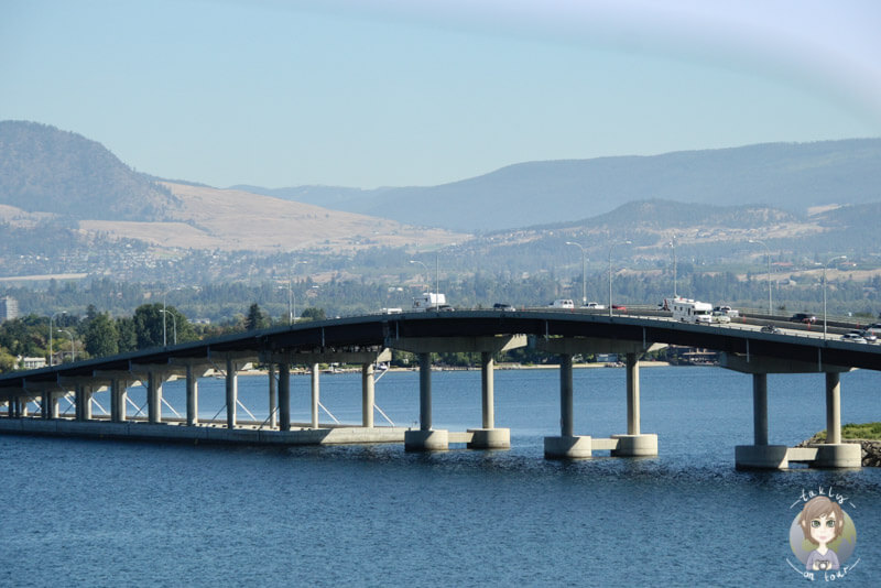 Die William R. Bennett Bridge in Kelowna, BC, Kanada