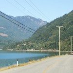 Fahrt entlang des Harrison Lake in Kanada