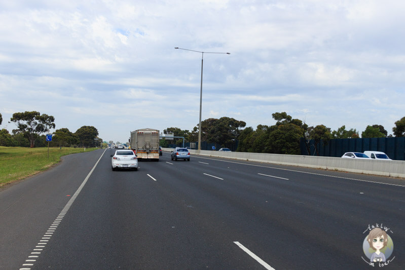 Die Fahrt über den Freeway M1 Richtung Geelong