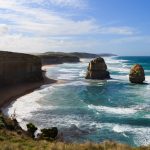 Zwei Apostel in der anderen Richtung an der Great Ocean Road