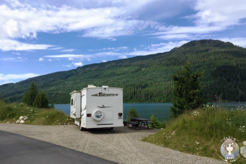 Schöner Campingplatz am Lake Revelstoke in BC, Kanada
