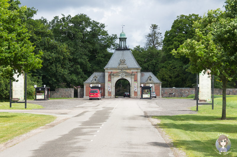 Haupteingang vom Knuthenborg Safaripark in Daenemark