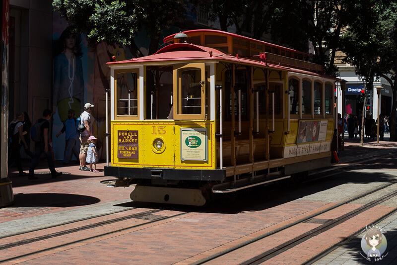 Ein Cable Car in San Francisco Tipps zur Stadterkundung