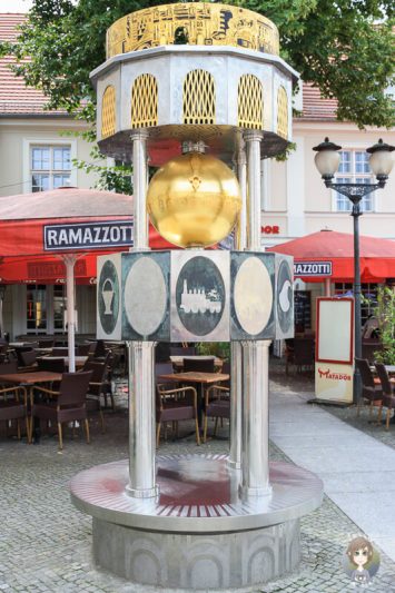 Eine Skulptur im Zentrum von Potsdam
