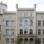 Ein weisses Schloss nahe Dresden