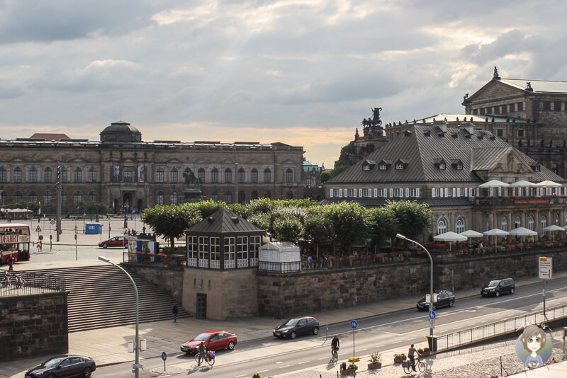 Aussicht auf den Theaterplatz und die Semperoper