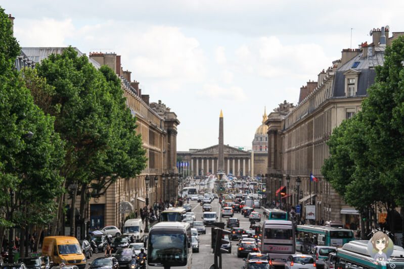 Blick über die Rue Royal, den Place de la Concorde bis zum Palais Bourbon in Paris
