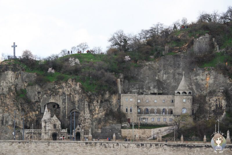 Blick auf die Gellért Hill Cave in Budapest