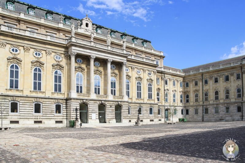 Der Innenhof vom Burgpalast in Budapest