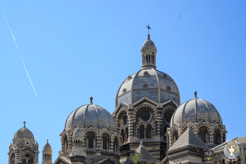 Kuppeln der Kathedrale de la Major in Marseille