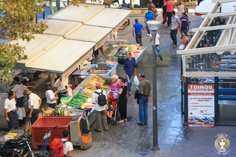 Markt in Marseille mit Obst und Fisch