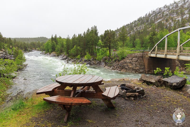 Ein Rastplatz in Nordland ein schoener Platz zum Wildcampen in Norwegen