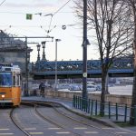 Strassenbahn in Budapest an der Donau