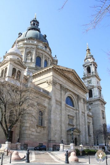 Die beeindruckende St. Stephans Basilika in Pest Budapest