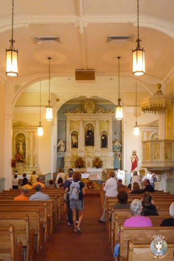Blick in den innenraum der San Felipe de Neri Church in Albuquerque