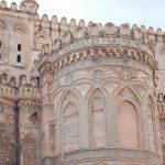 Blick auf einen Seitenteil der Kathedrale von Palermo