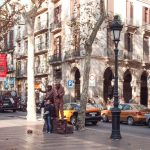 Straßenkünstler auf der La Rambla in Barcelona