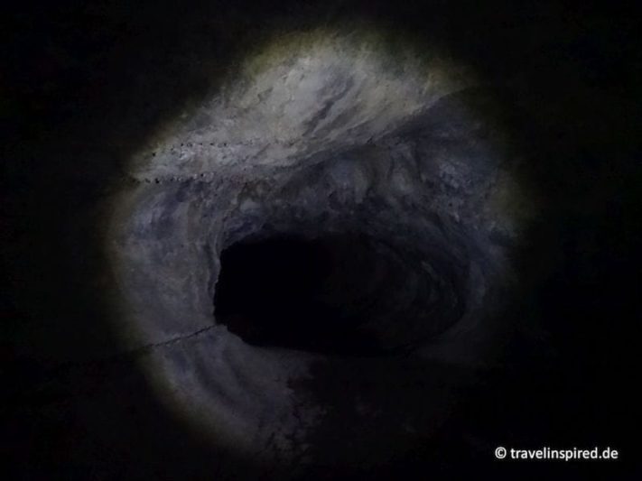Im Tunnel der Valentine Cave, Lava Beds National Monument