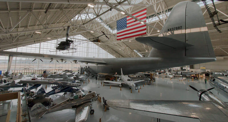 Blick auf Flugzeuge im Evergreen Aviation Museum in den USA <i>Foto: ©Ingo Busch</i>