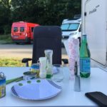 Abendessen beim Camping mit Baby