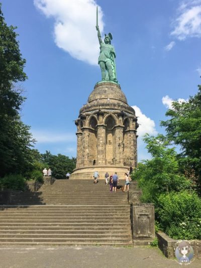 Die Bilderbuchperspektive vom Hermannsdenkmal in Detmold