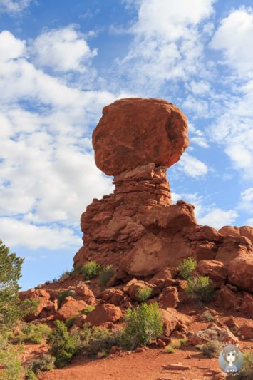Der beeindruckende Balanced Rock im Arches National Park in Utah